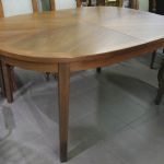 543 1317 DINING TABLE